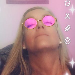 Meet your Posher, Donna